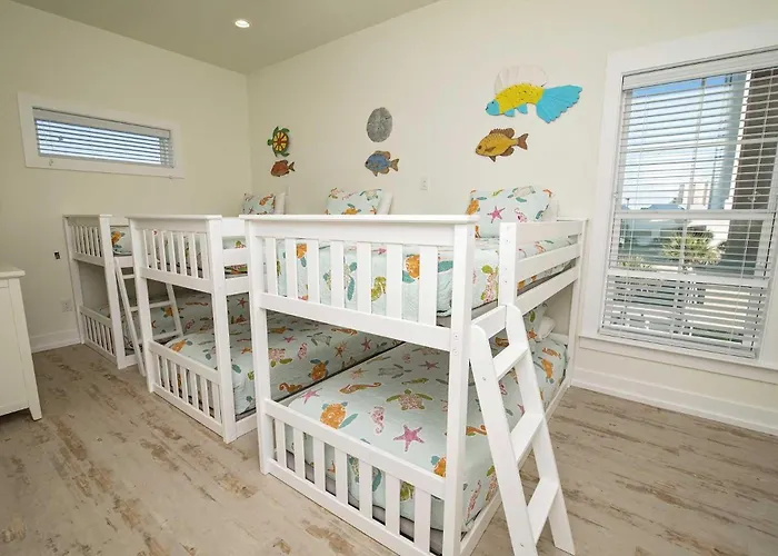 Breezyville Northeast Sun 7br Lockout Holiday home